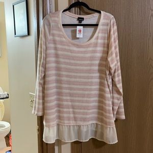 Long sleeved bottom laced stripped scoop neck